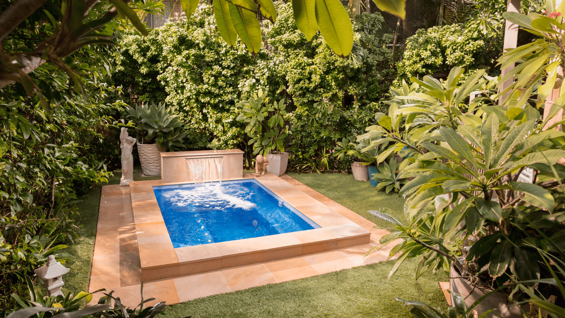 Premium pool landscape