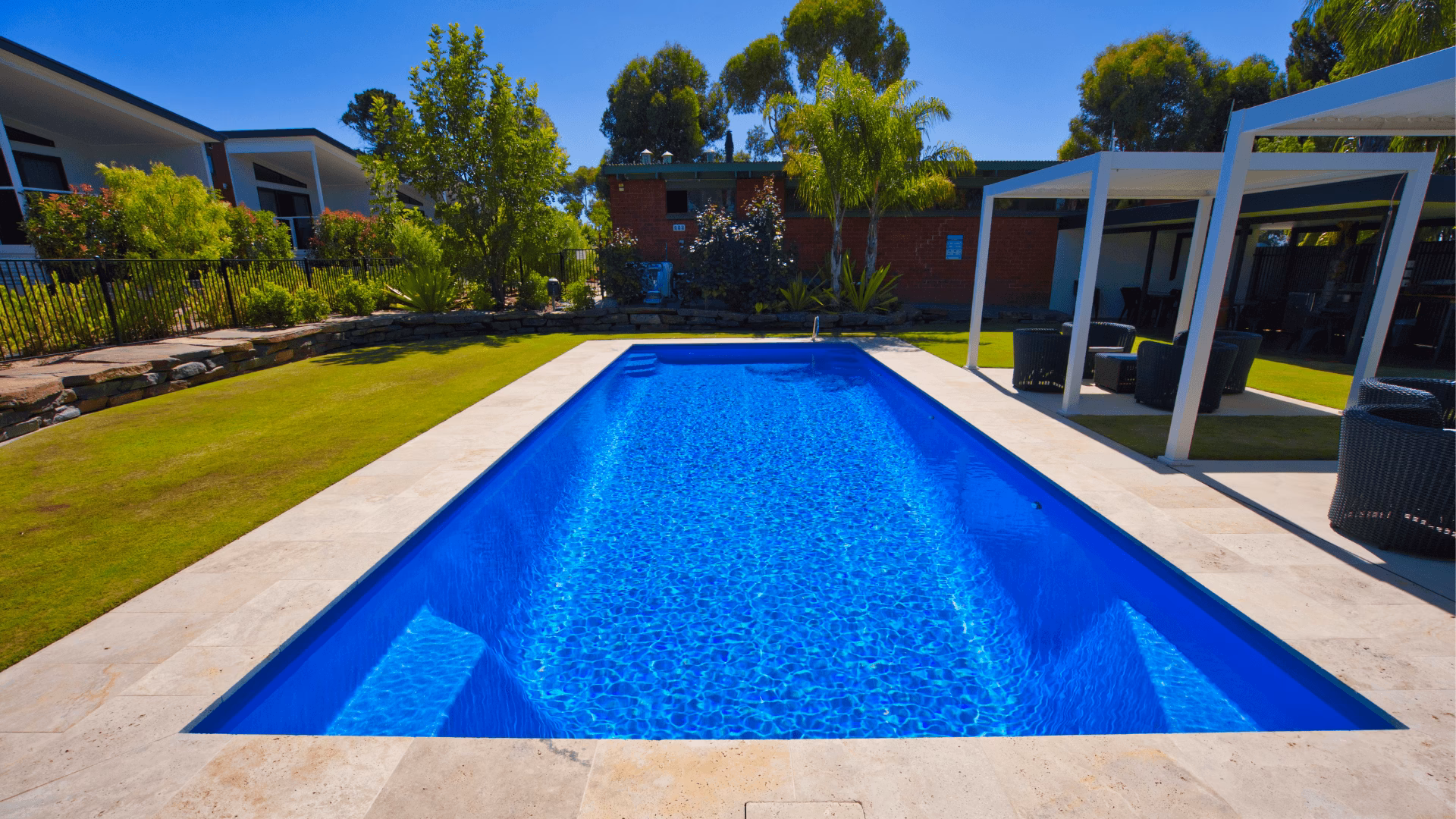 Premium pool landscape