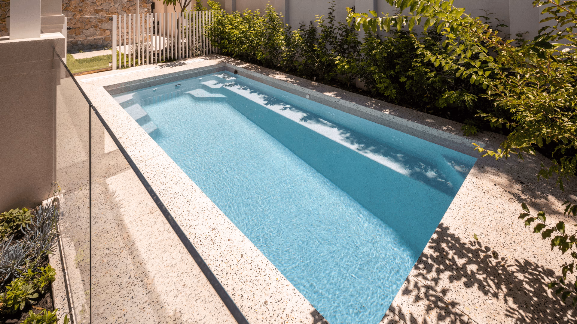 Modern pool design